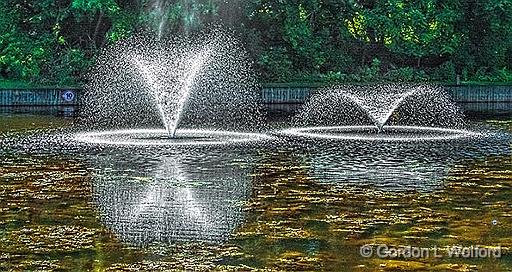 International Friendship Fountains DSCF20956-8.jpg - Photographed at the Tay Canal basin in Perth, Ontario, Canada.